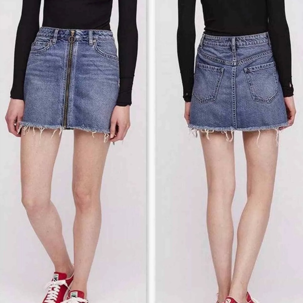 We The Free raw hem zip front denim skirt size 31